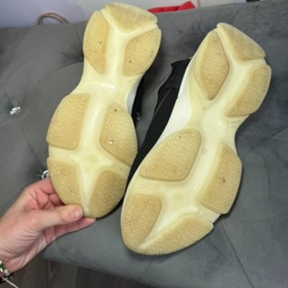 Sneakers | Steve Madden | Size 10 - Picture 3 of 3